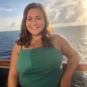 Meet your Posher, Abby